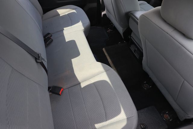 2016 Ram 1500 4WD Crew Cab 140.5" Tradesman - 23023680 - 14