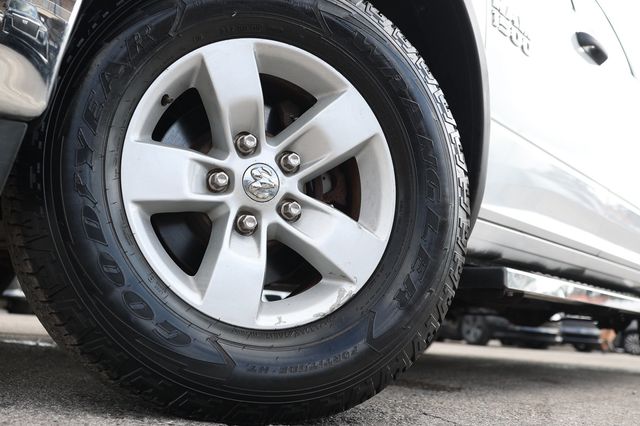 2016 Ram 1500 4WD Crew Cab 140.5" Tradesman - 23023680 - 26