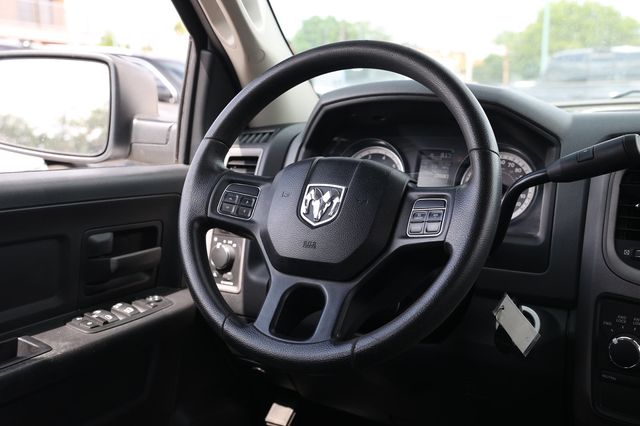 2016 Ram 1500 4WD Crew Cab 140.5" Tradesman - 23023680 - 29