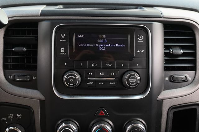 2016 Ram 1500 4WD Crew Cab 140.5" Tradesman - 23023680 - 33