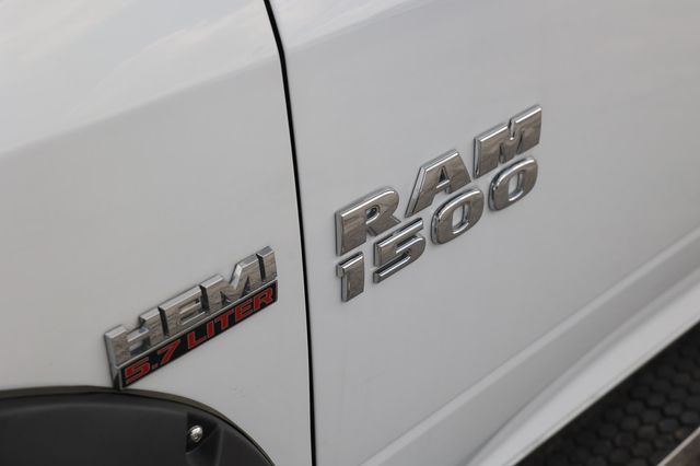 2016 Ram 1500 4WD Crew Cab 140.5" Tradesman - 23023680 - 35