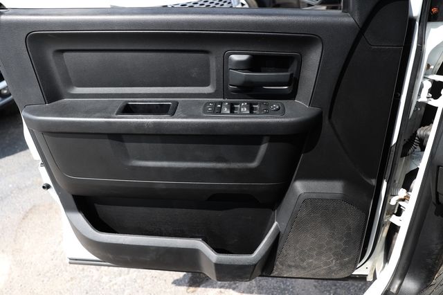 2016 Ram 1500 4WD Crew Cab 140.5" Tradesman - 23023680 - 36