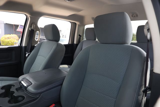 2016 Ram 1500 4WD Crew Cab 140.5" Tradesman - 23023680 - 8