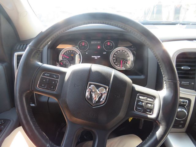 2016 Ram 1500 4WD Crew Cab 149" Big Horn - 22797496 - 13