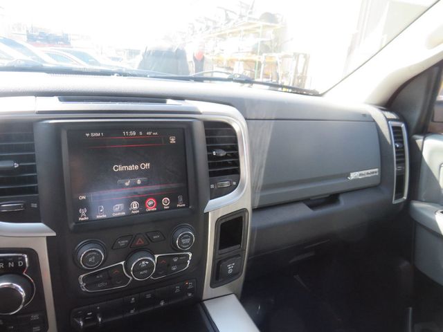 2016 Ram 1500 4WD Crew Cab 149" Big Horn - 22797496 - 18