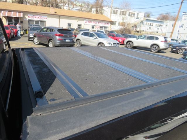 2016 Ram 1500 4WD Crew Cab 149" Big Horn - 22797496 - 19