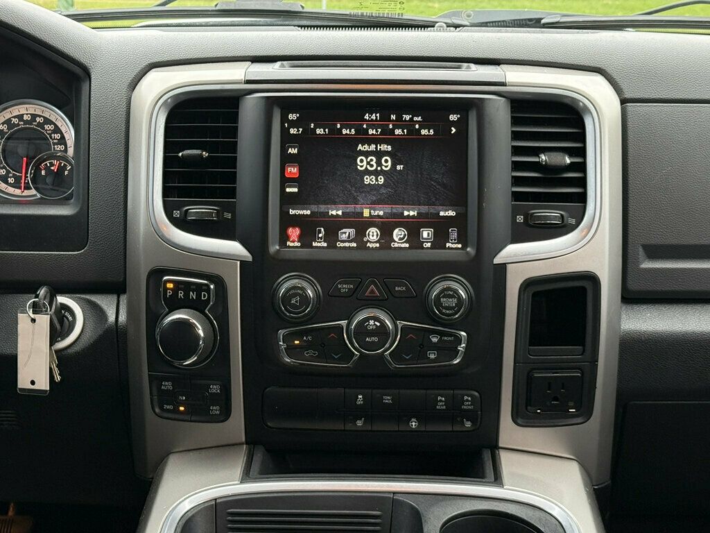 2016 Ram 1500 4WD Crew Cab 149" Big Horn - 23094168 - 21