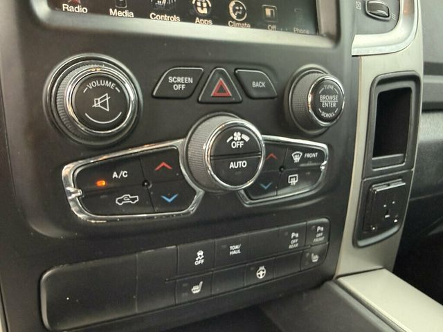 2016 Ram 1500 4WD Crew Cab 149" Big Horn - 23094168 - 26