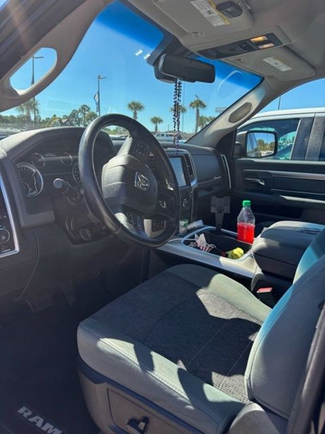 2016 Ram 1500 4WD Crew Cab 149" Big Horn - 22948682 - 4