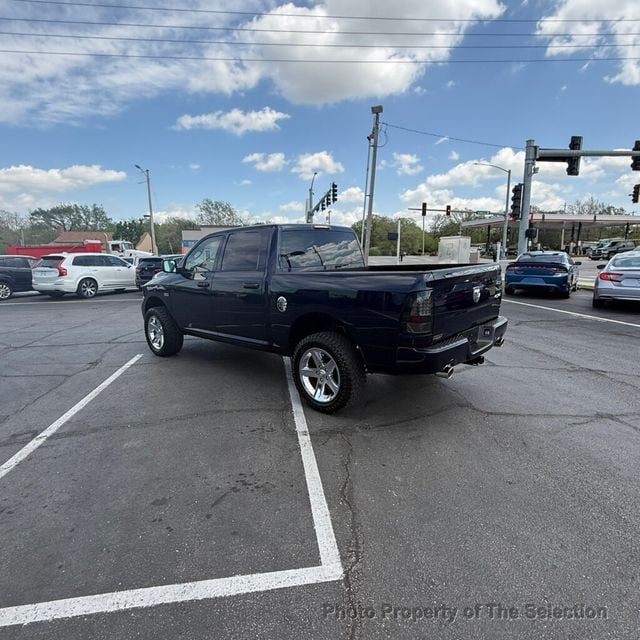 2016 Ram 1500 4WD CREW CAB EXPRESS W/EXPRESS PACKAGE & HEMI - 22996235 - 10