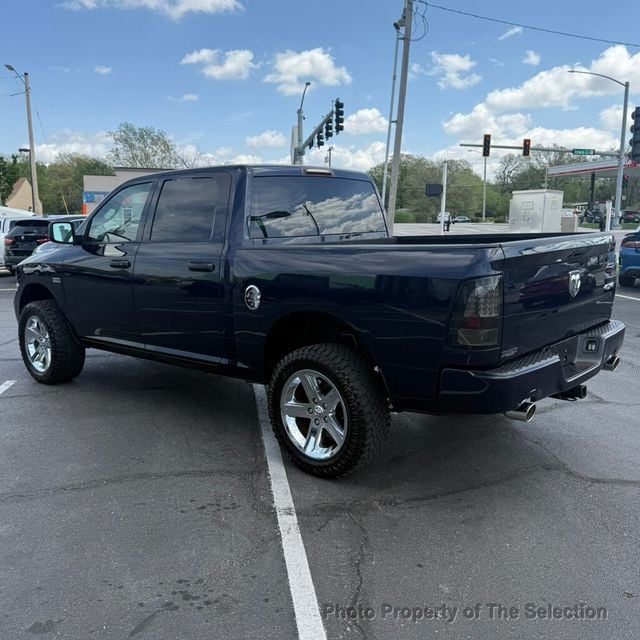 2016 Ram 1500 4WD CREW CAB EXPRESS W/EXPRESS PACKAGE & HEMI - 22996235 - 11
