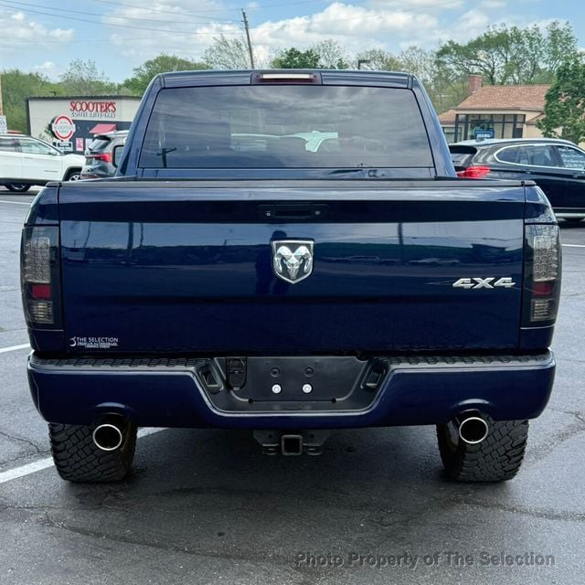 2016 Ram 1500 4WD CREW CAB EXPRESS W/EXPRESS PACKAGE & HEMI - 22996235 - 14