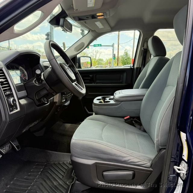 2016 Ram 1500 4WD CREW CAB EXPRESS W/EXPRESS PACKAGE & HEMI - 22996235 - 23