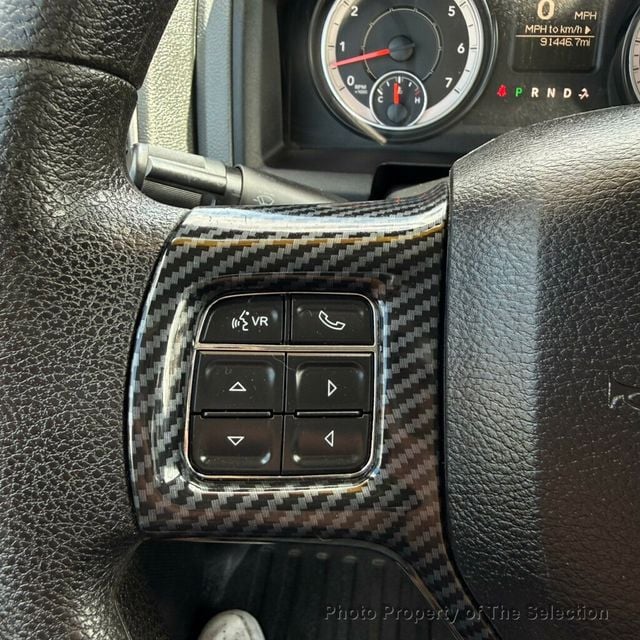 2016 Ram 1500 4WD CREW CAB EXPRESS W/EXPRESS PACKAGE & HEMI - 22996235 - 25