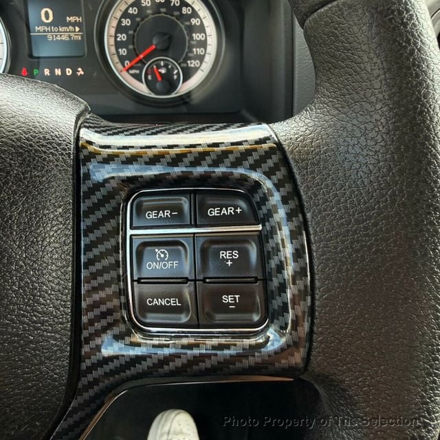 2016 Ram 1500 4WD CREW CAB EXPRESS W/EXPRESS PACKAGE & HEMI - 22996235 - 26