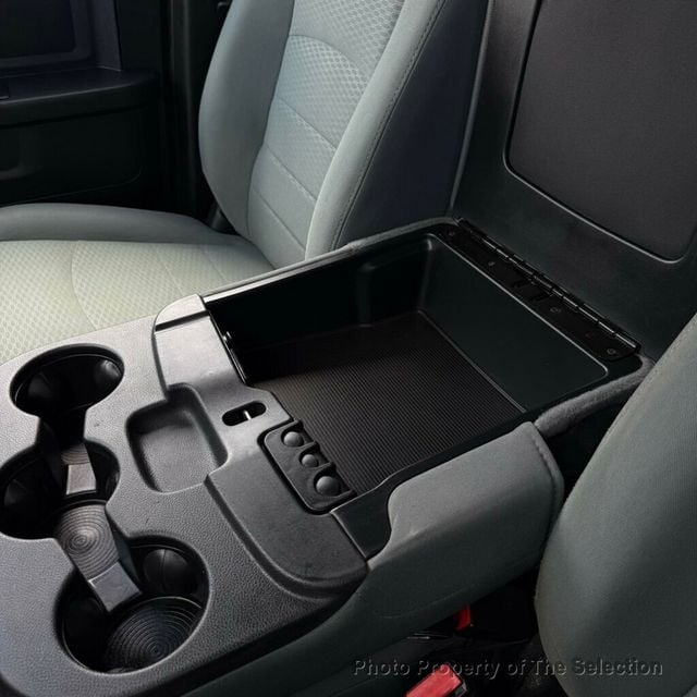 2016 Ram 1500 4WD CREW CAB EXPRESS W/EXPRESS PACKAGE & HEMI - 22996235 - 34