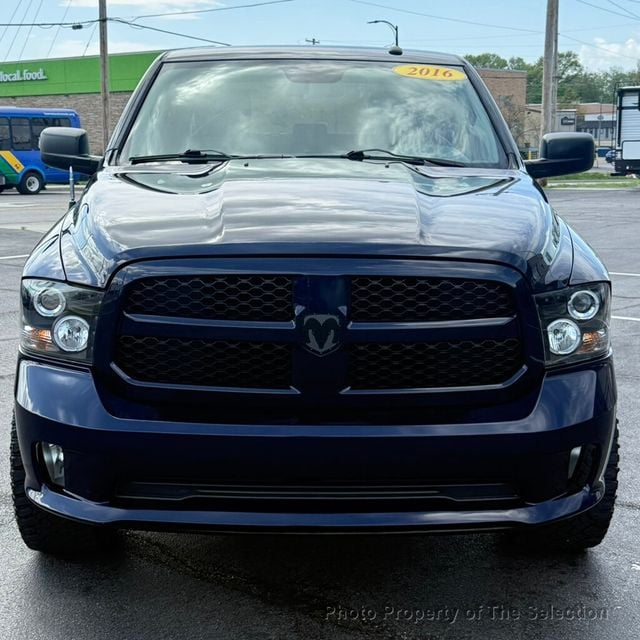 2016 Ram 1500 4WD CREW CAB EXPRESS W/EXPRESS PACKAGE & HEMI - 22996235 - 4