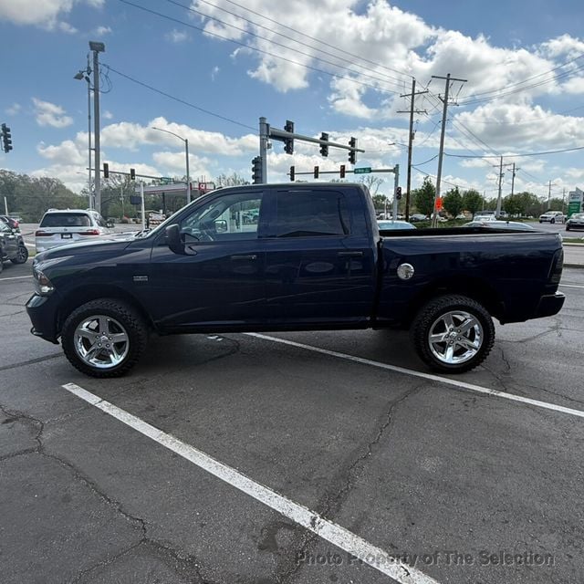 2016 Ram 1500 4WD CREW CAB EXPRESS W/EXPRESS PACKAGE & HEMI - 22996235 - 8
