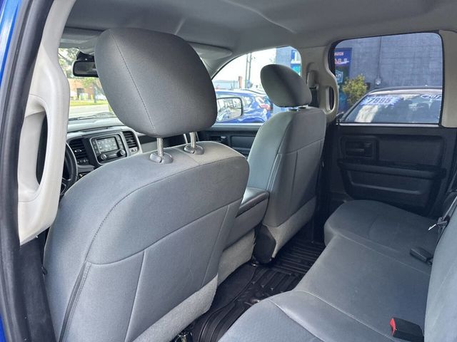 2016 Ram 1500 4WD Quad Cab 140.5" Express - 23025298 - 11