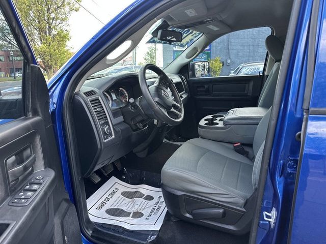2016 Ram 1500 4WD Quad Cab 140.5" Express - 23025298 - 13