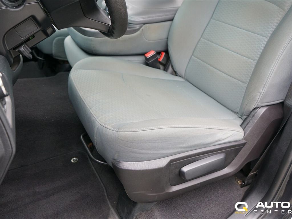 2016 Ram 1500 4WD Quad Cab 140.5" Tradesman - 22883295 - 16