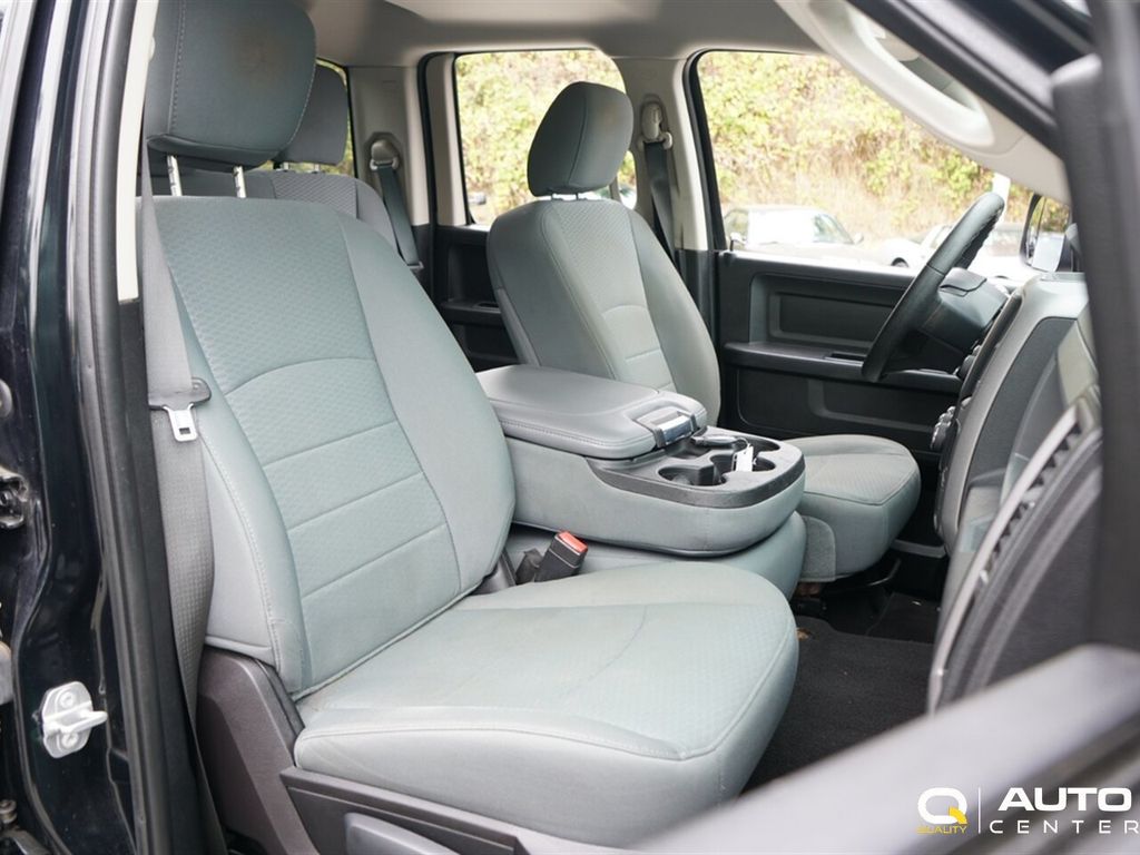 2016 Ram 1500 4WD Quad Cab 140.5" Tradesman - 22883295 - 18