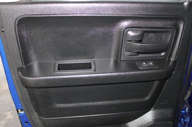 2016 Ram 1500 4WD Quad Cab 140.5" Tradesman - 23053068 - 9