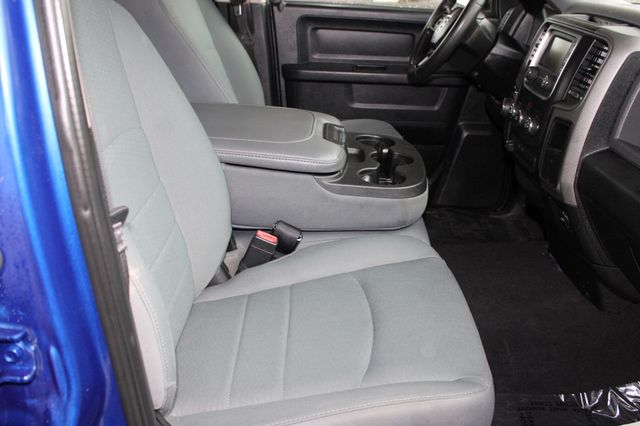 2016 Ram 1500 4WD Quad Cab 140.5" Tradesman - 23053068 - 12