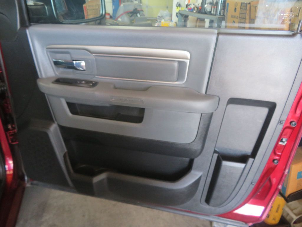 2016 Ram 1500 HARD TO FIND REGULAR CAB 5.7 HEMI EXTRA CLEAN LOW MILES 2OWNER - 23097206 - 26