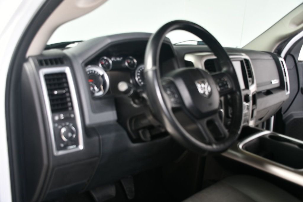 2016 Ram 1500 Sunroof Navigation Hemi 4x4 Crew Cab Bed Cover - 22963101 - 11