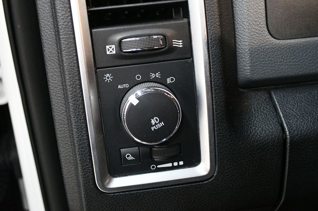 2016 Ram 1500 Sunroof Navigation Hemi 4x4 Crew Cab Bed Cover - 22963101 - 20