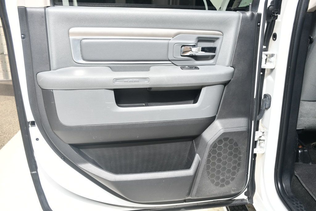 2016 Ram 1500 Sunroof Navigation Hemi 4x4 Crew Cab Bed Cover - 22963101 - 62