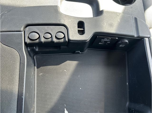 2016 Ram 1500 Quad Cab LARAMIE 4X4 ECODIESEL NAV BACK UP CAM CLEAN - 22996788 - 23