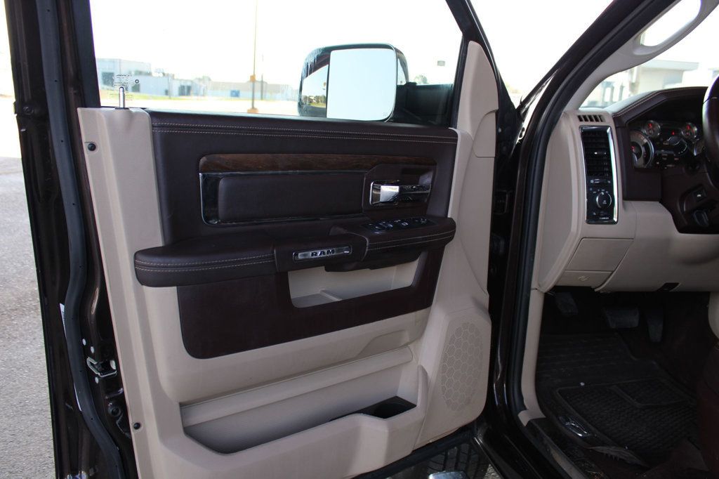 2016 Ram 2500 4WD Crew Cab 149" Laramie Longhorn - 23074375 - 5