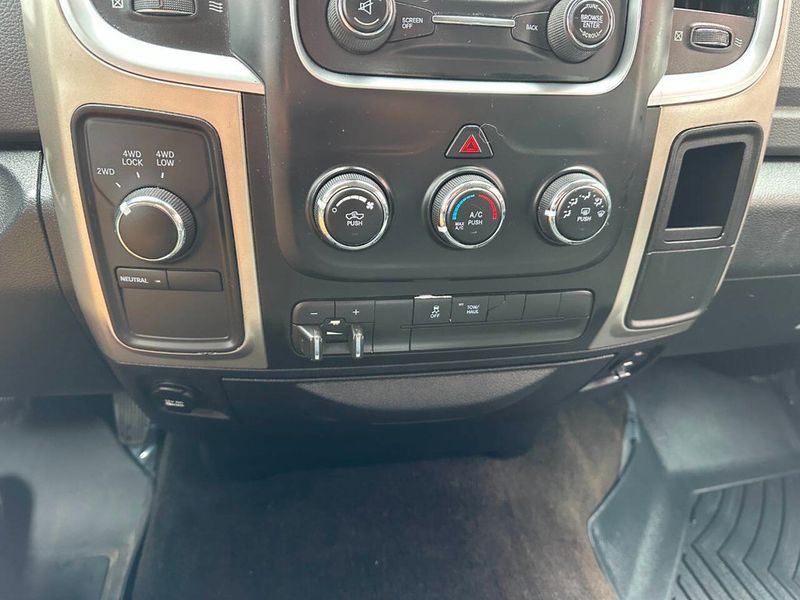 2016 Ram 2500 4WD Crew Cab 149" SLT - 22928586 - 41
