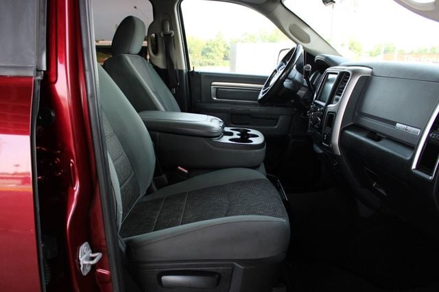 2016 Ram 3500 4WD Crew Cab 149" Lone Star - 23057542 - 9