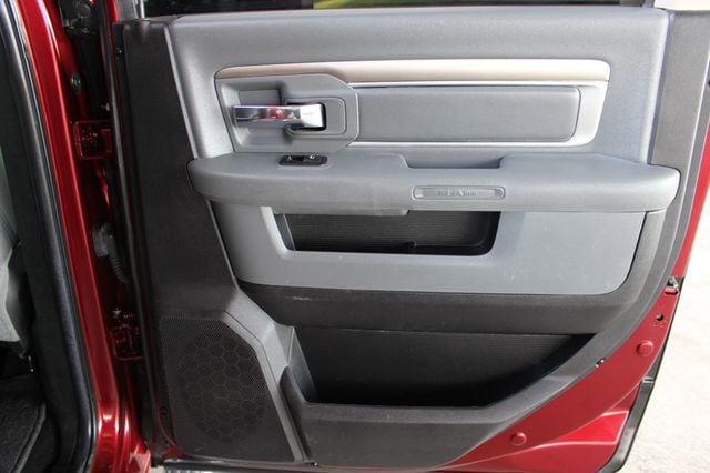 2016 Ram 3500 4WD Crew Cab 149" Lone Star - 23057542 - 10