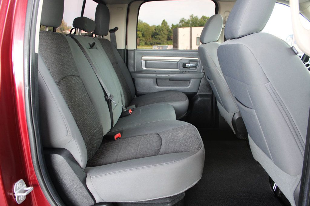 2016 Ram 3500 4WD Crew Cab 149" Lone Star - 23057542 - 11