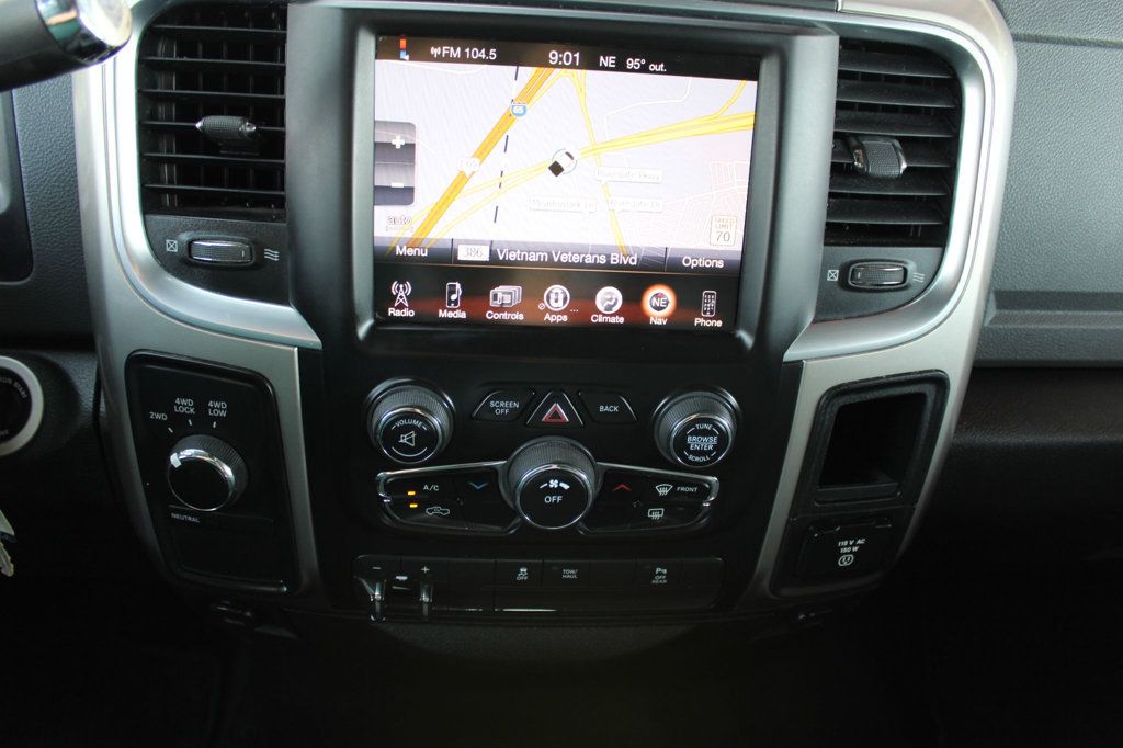 2016 Ram 3500 4WD Crew Cab 149" Lone Star - 23057542 - 12