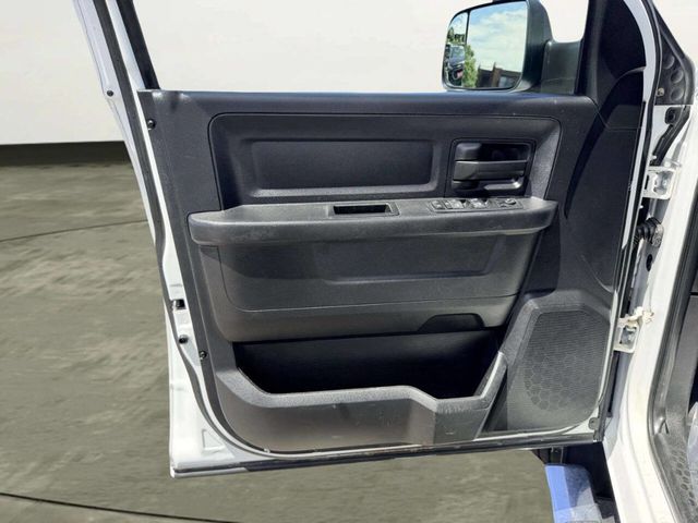 2016 Ram 3500 4WD Crew Cab 169" Tradesman - 23041913 - 16