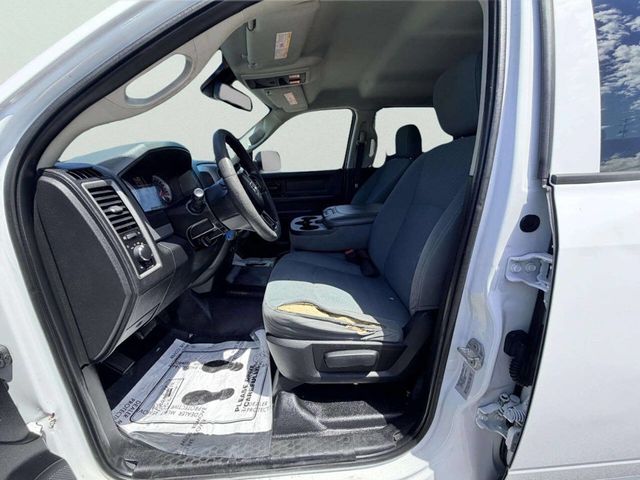 2016 Ram 3500 4WD Crew Cab 169" Tradesman - 23041913 - 17