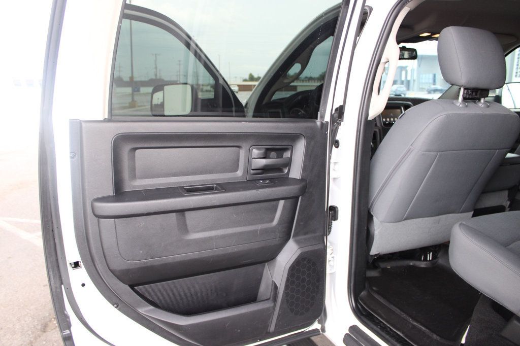 2016 Ram 3500 4WD Crew Cab 169" Tradesman - 23068897 - 12