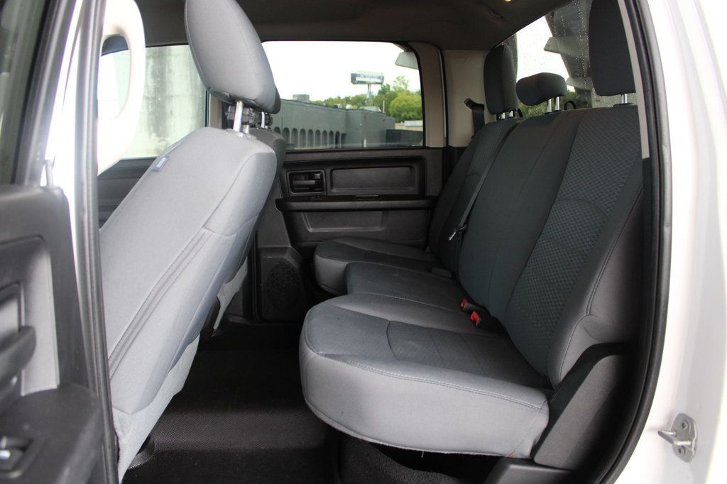 2016 Ram 3500 4WD Crew Cab 169" Tradesman - 23068897 - 13