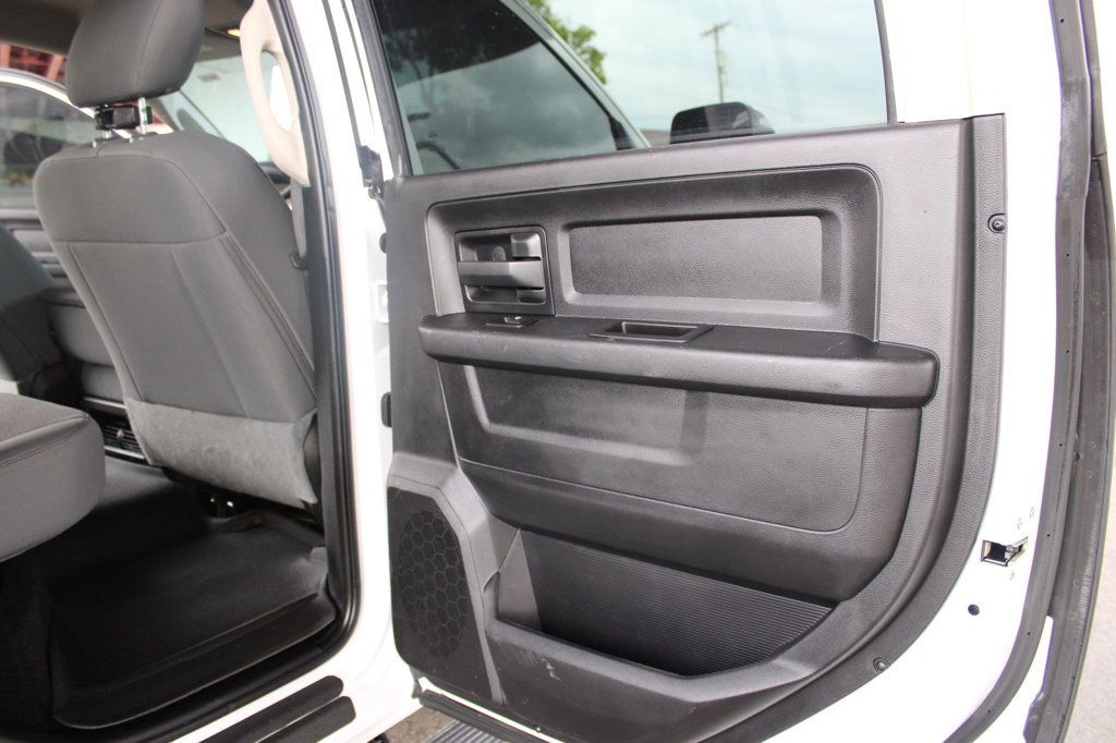 2016 Ram 3500 4WD Crew Cab 169" Tradesman - 23068897 - 15