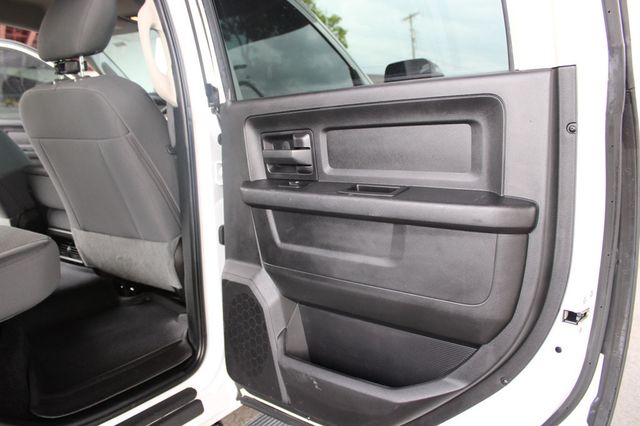 2016 Ram 3500 4WD Crew Cab 169" Tradesman - 23068897 - 15