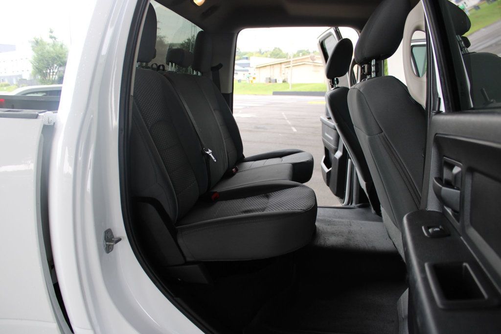2016 Ram 3500 4WD Crew Cab 169" Tradesman - 23068897 - 16