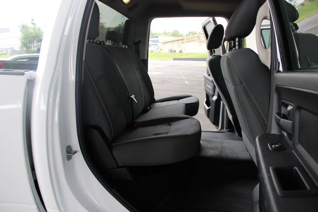 2016 Ram 3500 4WD Crew Cab 169" Tradesman - 23068897 - 16