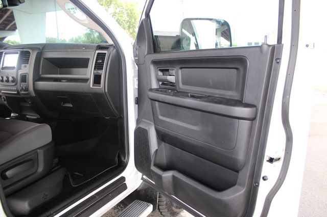 2016 Ram 3500 4WD Crew Cab 169" Tradesman - 23068897 - 17