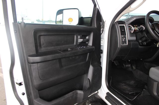 2016 Ram 3500 4WD Crew Cab 169" Tradesman - 23068897 - 7