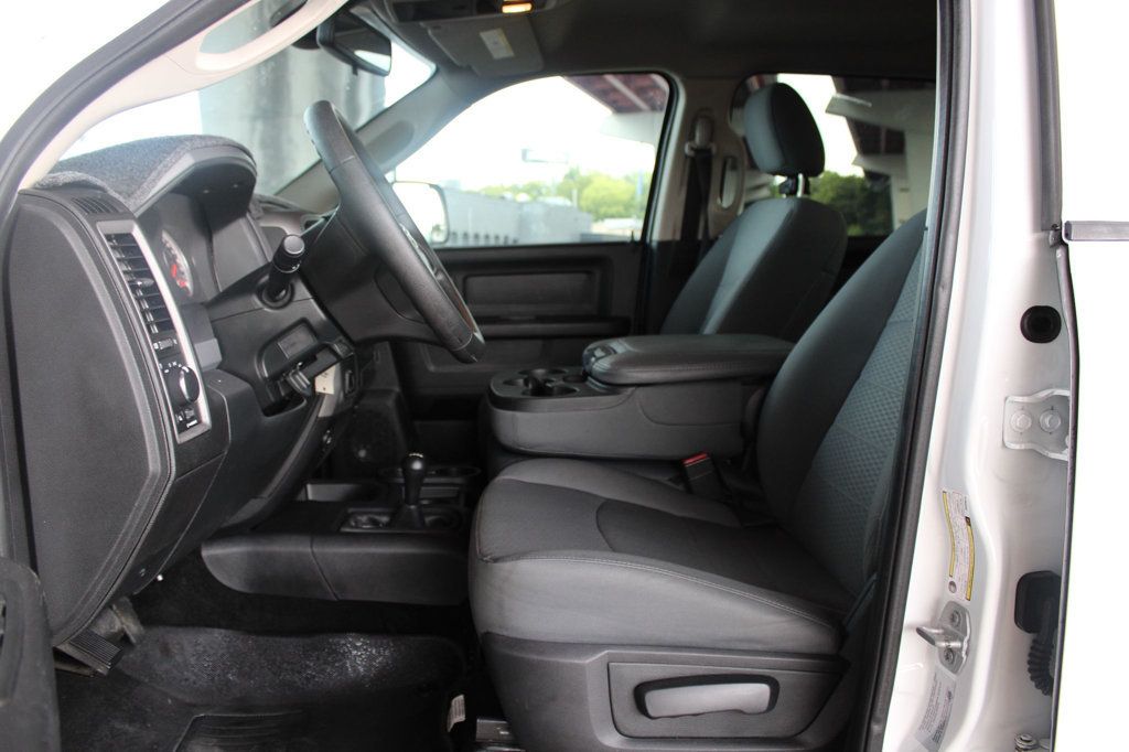 2016 Ram 3500 4WD Crew Cab 169" Tradesman - 23068897 - 8